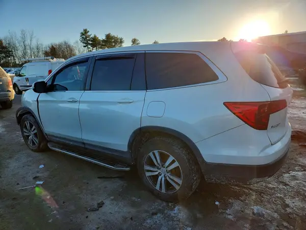 5FNYF6H56JB021880 2018 HONDA PILOT - Image 2