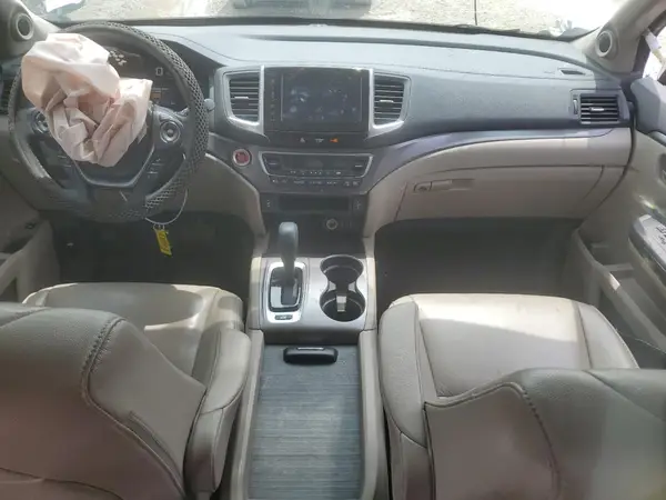 5FNYF6H56JB032300 2018 HONDA PILOT - Image 8
