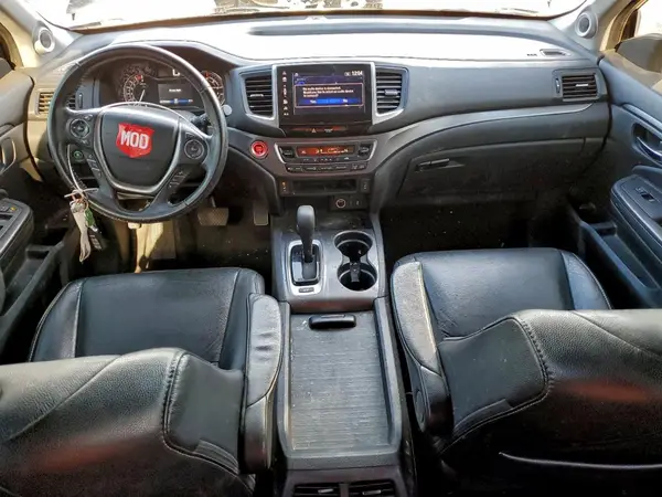 5FNYF6H56JB033107 2018 HONDA PILOT - Image 8