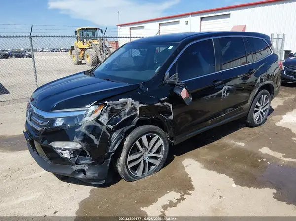 5FNYF6H56JB042129 2018 HONDA PILOT - Image 2