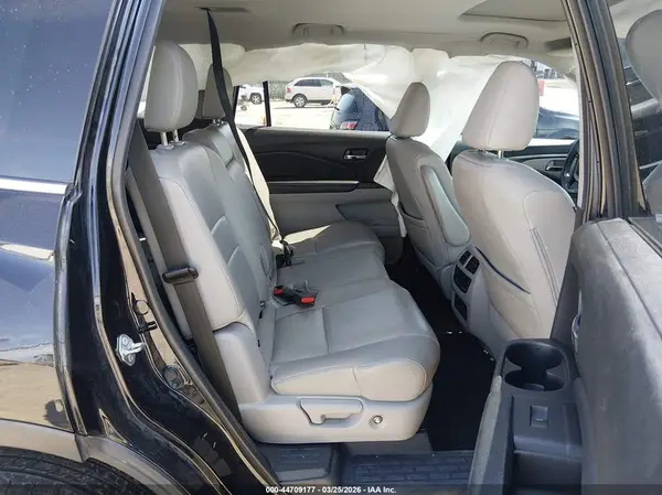 5FNYF6H56JB042129 2018 HONDA PILOT - Image 8