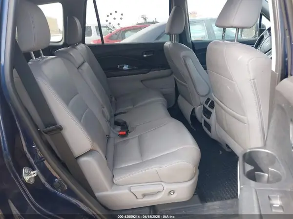 5FNYF6H56JB042549 2018 HONDA PILOT - Image 8
