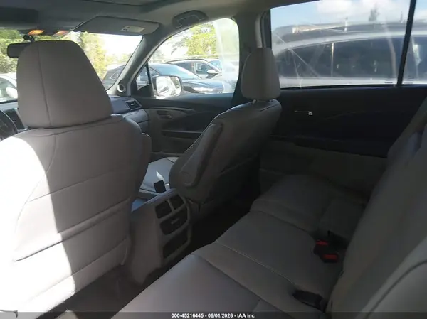 5FNYF6H56JB053776 2018 HONDA PILOT - Image 8