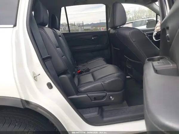 5FNYF6H56JB063398 2018 HONDA PILOT - Image 8