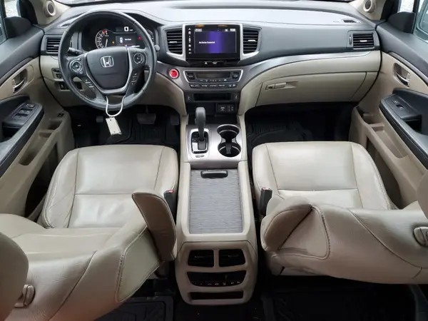 5FNYF6H56JB063997 2018 HONDA PILOT - Image 8