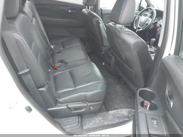 5FNYF6H56JB071386 2018 HONDA PILOT - Image 8