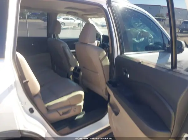 5FNYF6H56KB004885 2019 HONDA PILOT - Image 8
