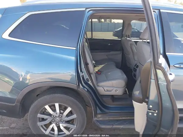 5FNYF6H56KB044125 2019 HONDA PILOT - Image 8