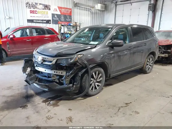 5FNYF6H56KB068411 2019 HONDA PILOT - Image 2