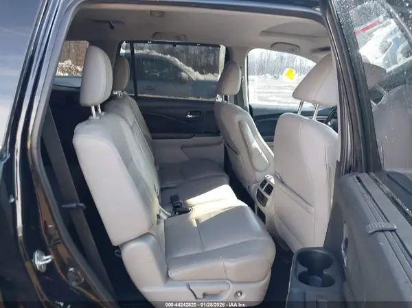 5FNYF6H56KB093051 2019 HONDA PILOT - Image 8
