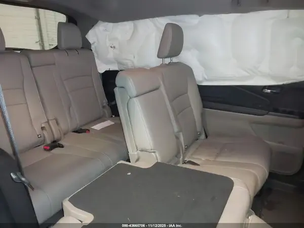 5FNYF6H57GB023758 2016 HONDA PILOT - Image 8