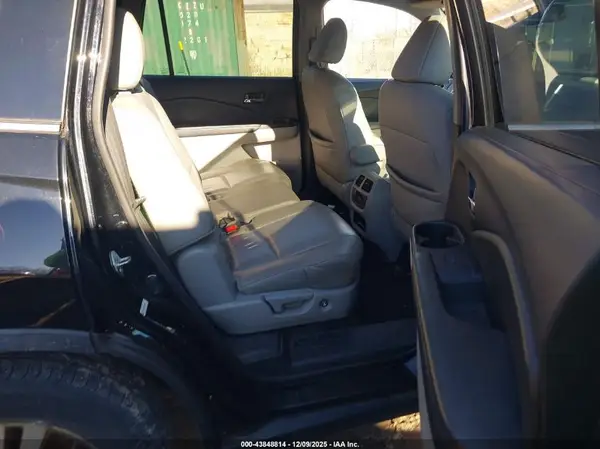 5FNYF6H57GB109555 2016 HONDA PILOT - Image 8