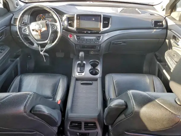 5FNYF6H57HB017315 2017 HONDA PILOT - Image 8