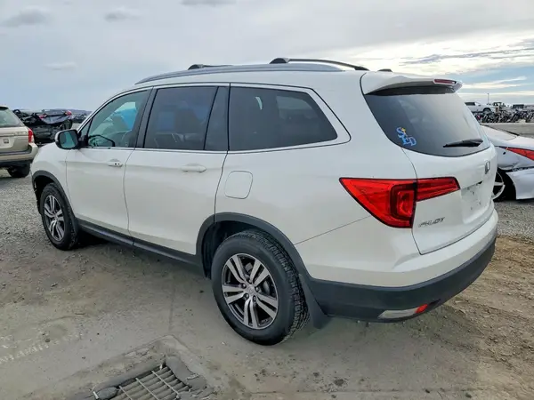 5FNYF6H57HB044398 2017 HONDA PILOT - Image 2