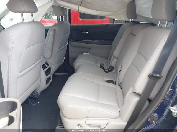5FNYF6H57HB048743 2017 HONDA PILOT - Image 8