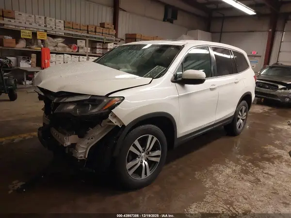 5FNYF6H57HB054803 2017 HONDA PILOT - Image 2