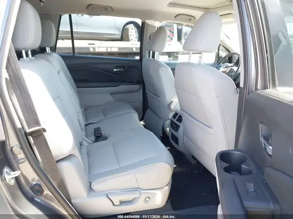 5FNYF6H57HB056731 2017 HONDA PILOT - Image 8