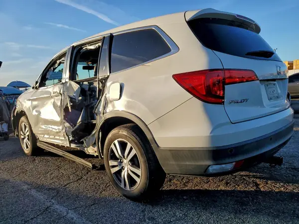 5FNYF6H57HB062786 2017 HONDA PILOT - Image 2
