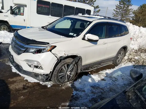 5FNYF6H57HB072458 2017 HONDA PILOT - Image 2