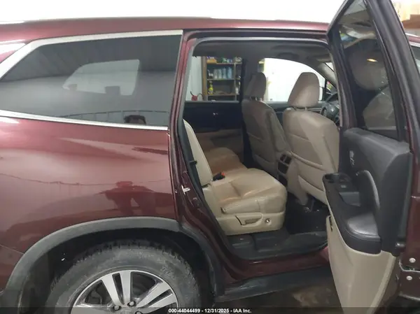 5FNYF6H57HB082147 2017 HONDA PILOT - Image 8