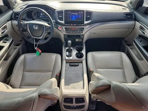 5FNYF6H57HB100520 2017 HONDA PILOT - Image 8