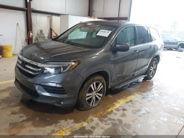 5FNYF6H57HB100551 2017 HONDA PILOT - Image 2
