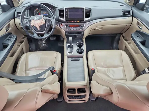 5FNYF6H57JB002075 2018 HONDA PILOT - Image 8