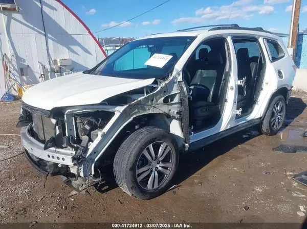 5FNYF6H57JB008572 2018 HONDA PILOT - Image 2