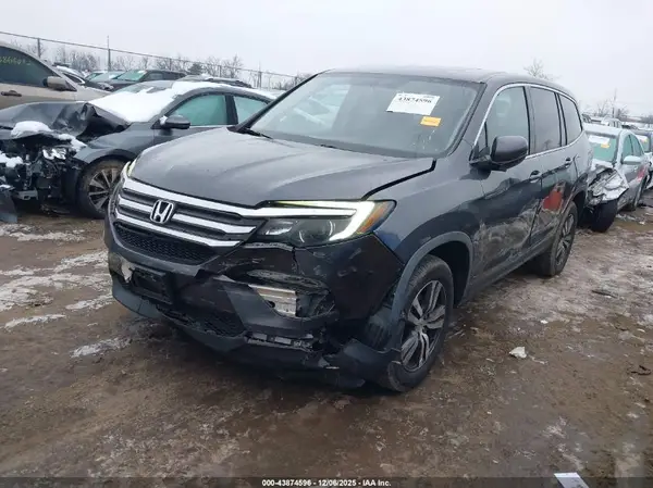 5FNYF6H57JB011214 2018 HONDA PILOT - Image 2