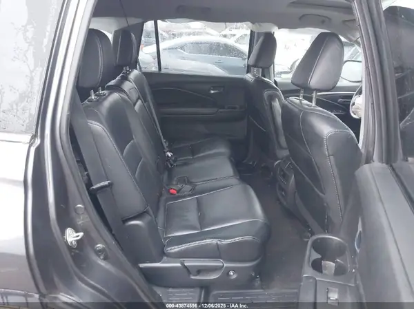 5FNYF6H57JB011214 2018 HONDA PILOT - Image 8