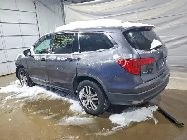 5FNYF6H57JB011570 2018 HONDA PILOT - Image 2