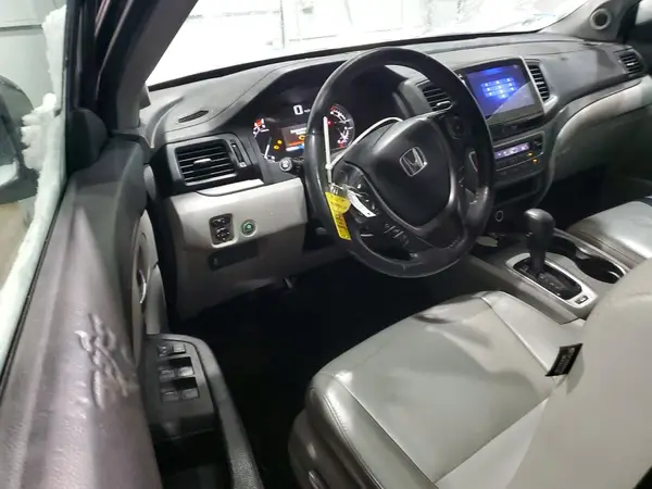 5FNYF6H57JB011570 2018 HONDA PILOT - Image 8