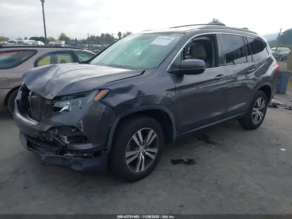 5FNYF6H57JB014338 2018 HONDA PILOT - Image 2
