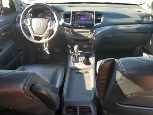 5FNYF6H57JB017725 2018 HONDA PILOT - Image 8
