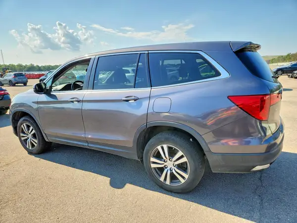 5FNYF6H57JB017935 2018 HONDA PILOT - Image 2