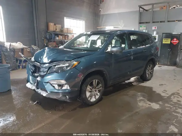 5FNYF6H57JB027204 2018 HONDA PILOT - Image 2