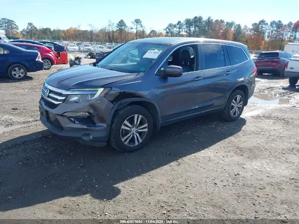 5FNYF6H57JB028742 2018 HONDA PILOT - Image 2