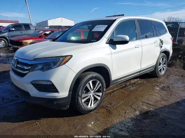 5FNYF6H57JB029762 2018 HONDA PILOT - Image 2