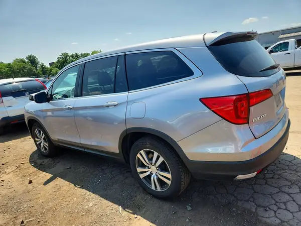 5FNYF6H57JB036307 2018 HONDA PILOT - Image 2
