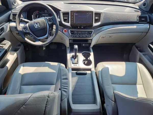 5FNYF6H57JB036307 2018 HONDA PILOT - Image 8