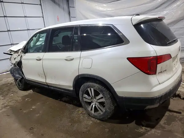5FNYF6H57JB037246 2018 HONDA PILOT - Image 2