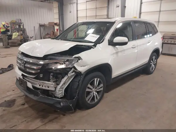 5FNYF6H57JB040440 2018 HONDA PILOT - Image 2