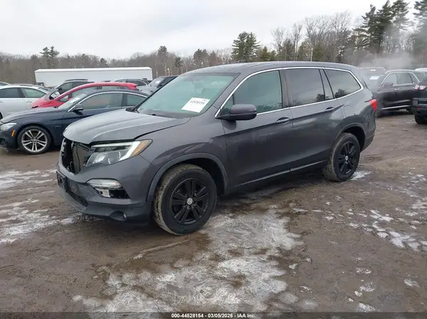 5FNYF6H57JB043404 2018 HONDA PILOT - Image 2