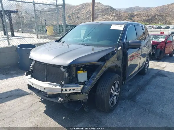 5FNYF6H57JB044438 2018 HONDA PILOT - Image 2