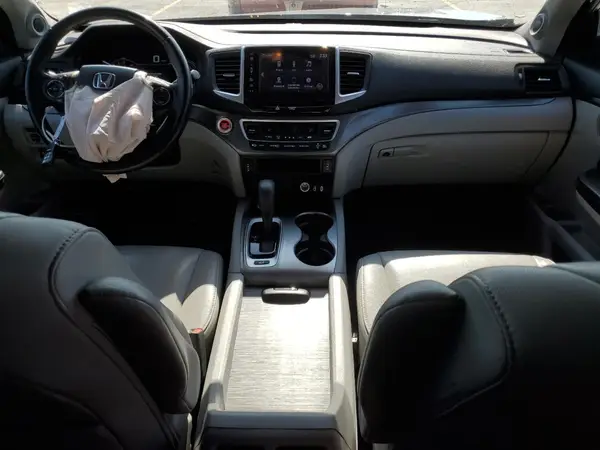 5FNYF6H57JB047453 2018 HONDA PILOT - Image 8