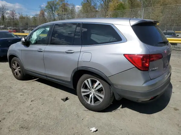 5FNYF6H57JB049154 2018 HONDA PILOT - Image 2