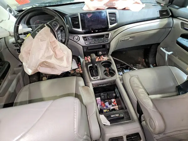 5FNYF6H57JB049705 2018 HONDA PILOT - Image 8