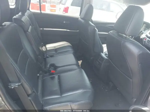 5FNYF6H57JB050224 2018 HONDA PILOT - Image 8