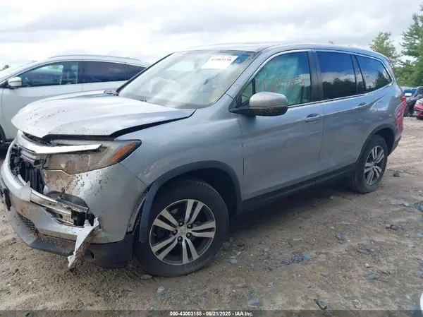 5FNYF6H57JB050563 2018 HONDA PILOT - Image 2