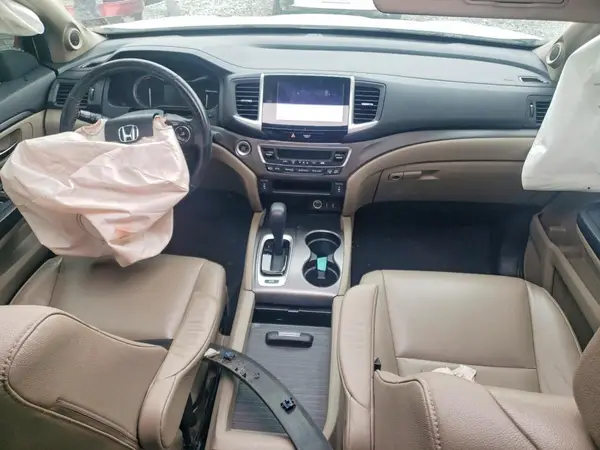5FNYF6H57JB055228 2018 HONDA PILOT - Image 8